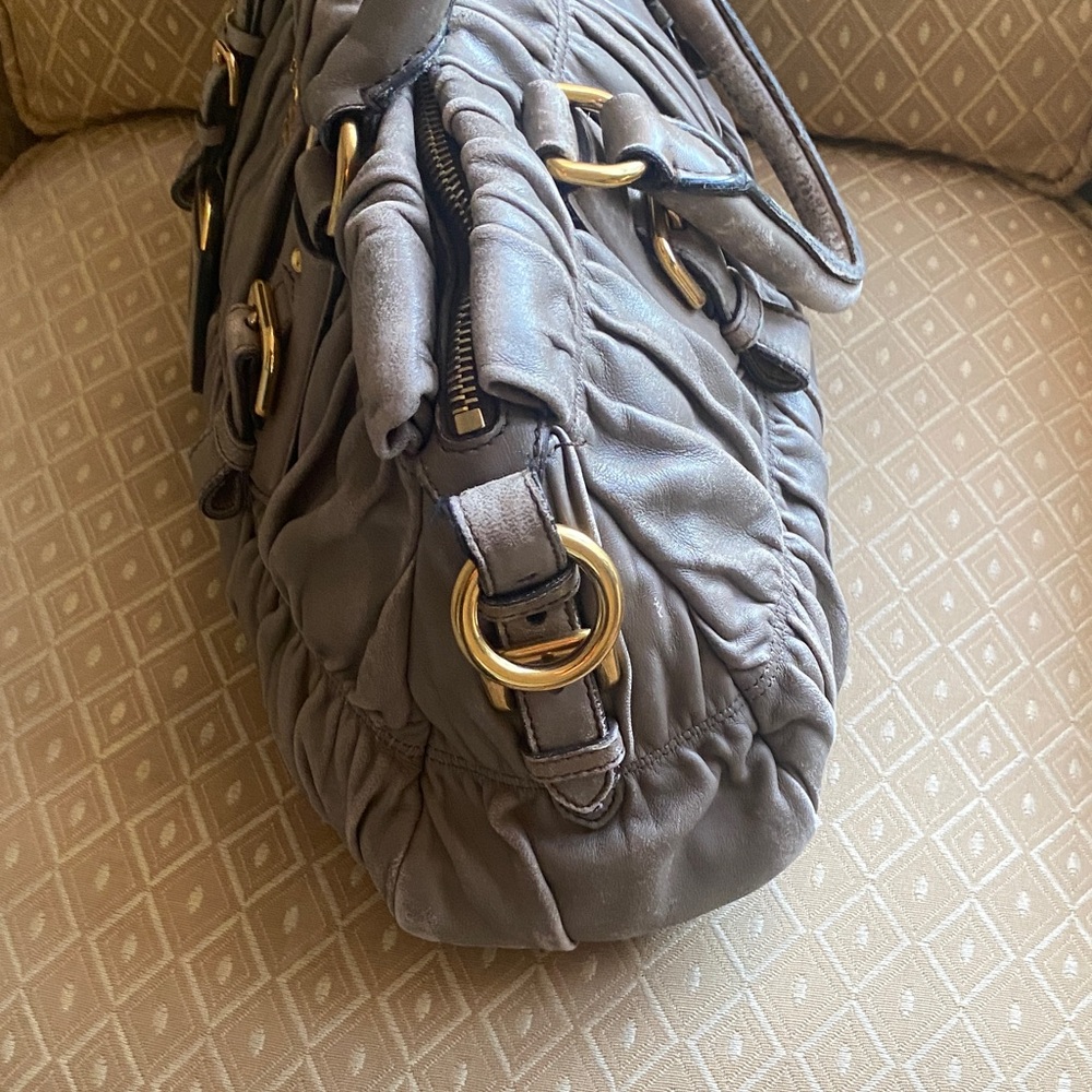 Prada Ruched Tessuto
Napa Leather Tan Vintage Satchel - Picture 11 of 16